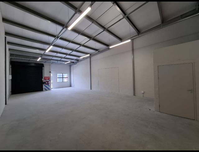 115M² WAREHOUSE TO LET IN MILNERTON CENTRAL